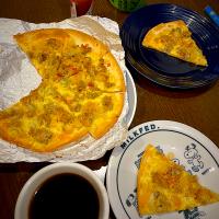 挽肉とポテトのピザ