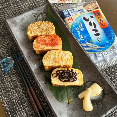 「「ほんだし® いりこだし」8gスティック7本入袋」を使ってみたSnapdishの料理・レシピ写真:【だしが香るだしむすび】ほんだしいりこだしのだし巻き卵おにぎり