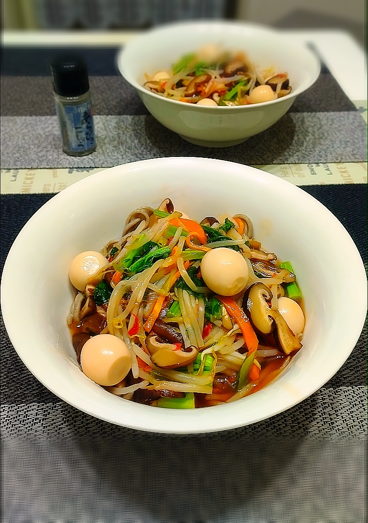しいたけ茶であんかけ日本蕎麦