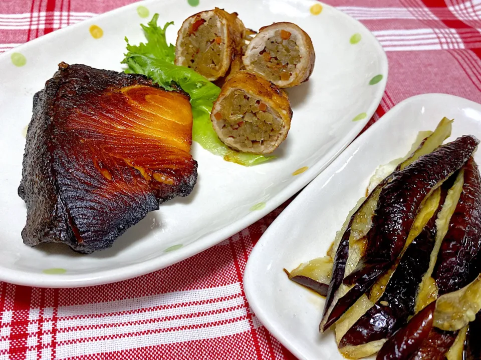 🐟ぶりの照り焼き　　　　　　　　　　　　豚肉のきんぴら巻き　　　　　　　　　　　焼き茄子🍆|eiyadeさん