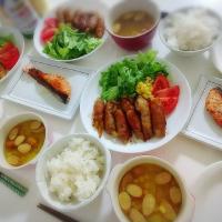 夕食(*^^*)
肉巻きポテト&サラダ🥗
サーモンパン粉焼き
カレースープ(コーン、ウインナー、じゃがいも)