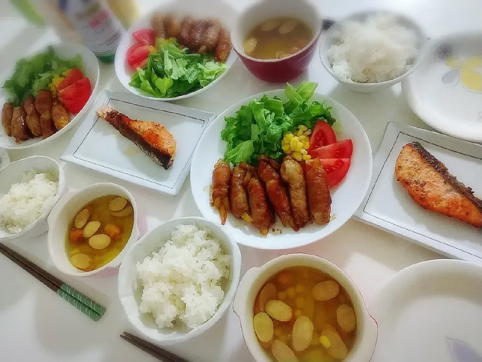 夕食(*^^*)
肉巻きポテト&サラダ🥗
サーモンパン粉焼き
カレースープ(コーン、ウインナー、じゃがいも)|プリン☆さん