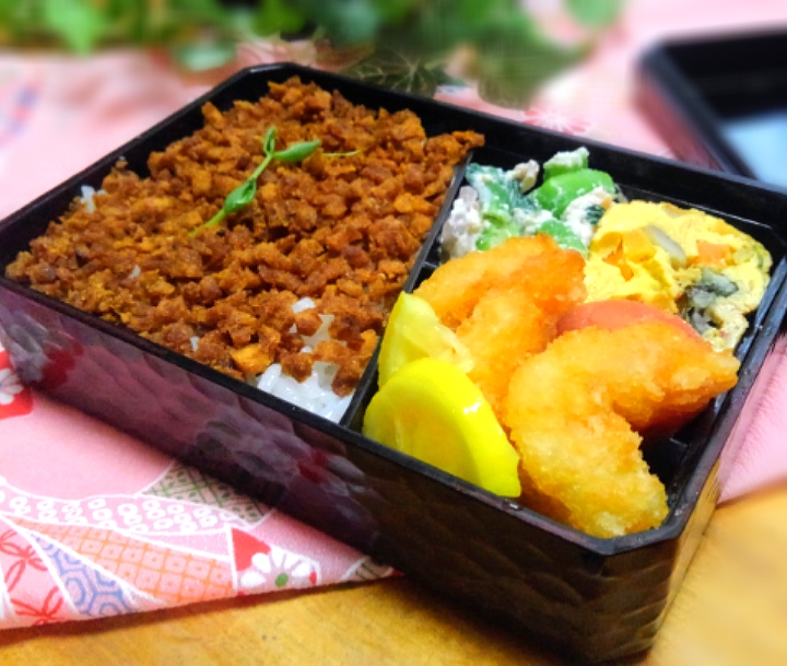 高野豆腐のそぼろ弁当