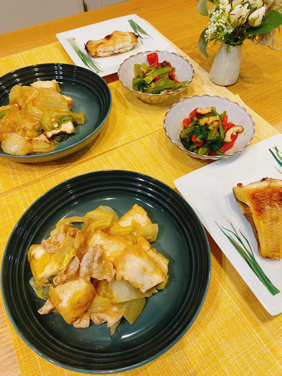 白菜と厚揚げ、豚肉のしょうがとろみ餡の献立
