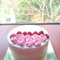 Snapdishの料理写真:Strawberry Birthday Cake 🎂|Shwe Htetさん