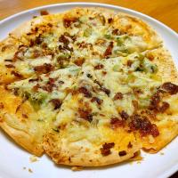 ネギとスモークチーズのクリスピーピザ