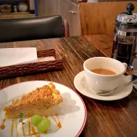 Apple Crumble Pie|LonelyBobさん