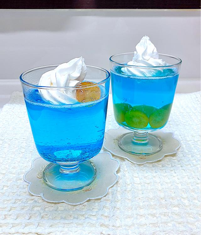 ブルーハワイサイダーゼリー ライトブルー桜2023/marich | Snapdish