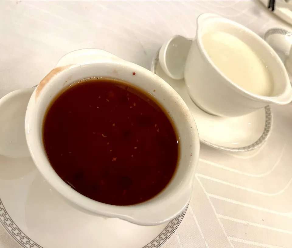 Snapdishの料理写真:Sweetened red bean soup with tangerine peel, ground almond purée with egg white|skyblueさん