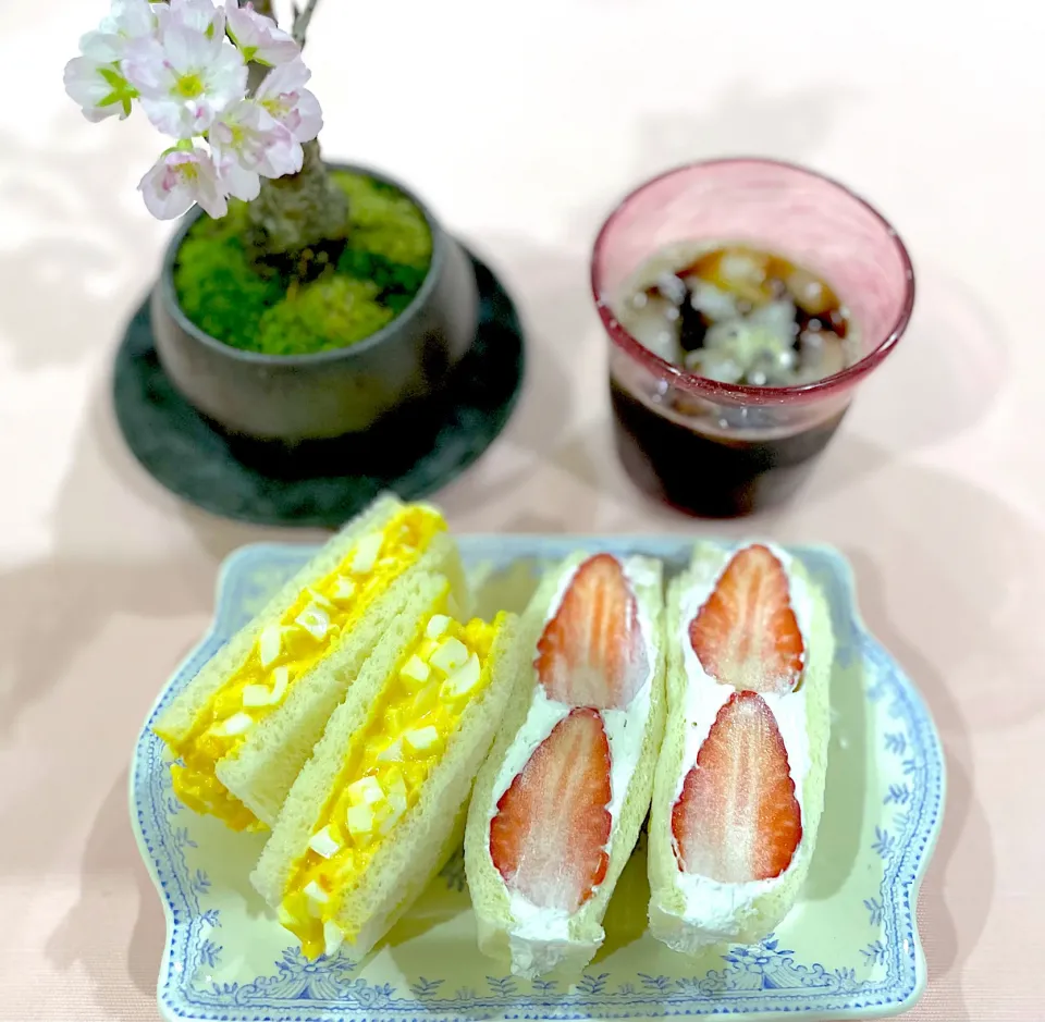 朝ごはんは2種類のサンドイッチを作ったよ🍓|Seikoさん