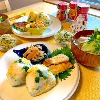 Snapdishの料理写真:だしむすびと春の豚汁ごはん|ayaさん