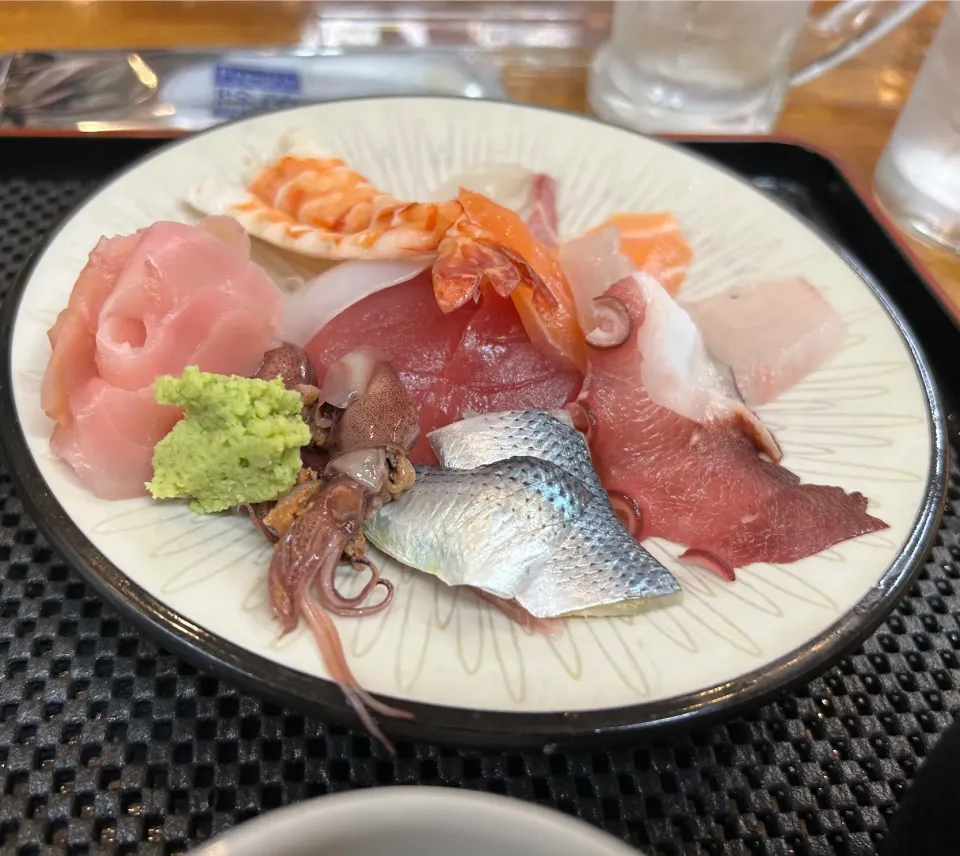 Snapdishの料理写真:セパレート海鮮丼🐟🦐🐙🦑|buhizouさん