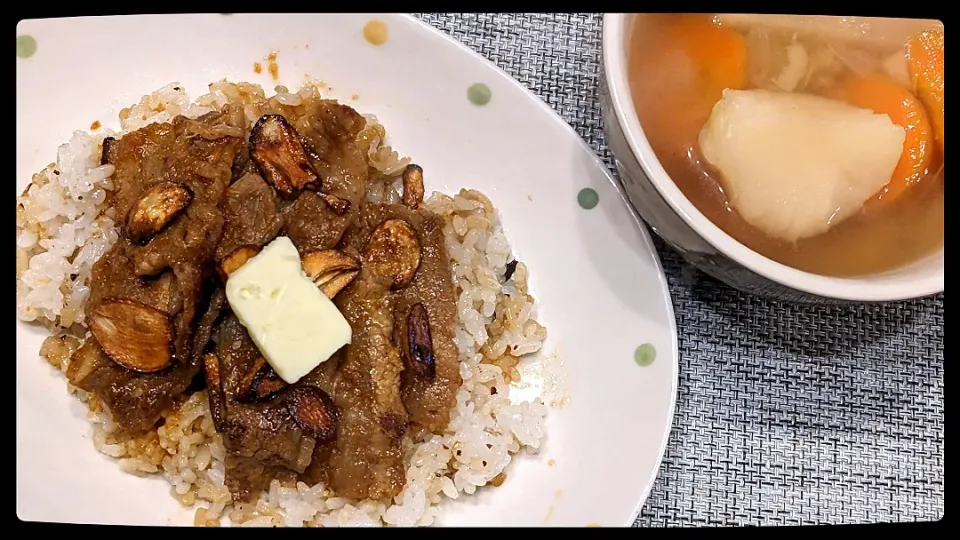 「焼肉ごはん」と「野菜スープ」|えびフライさん