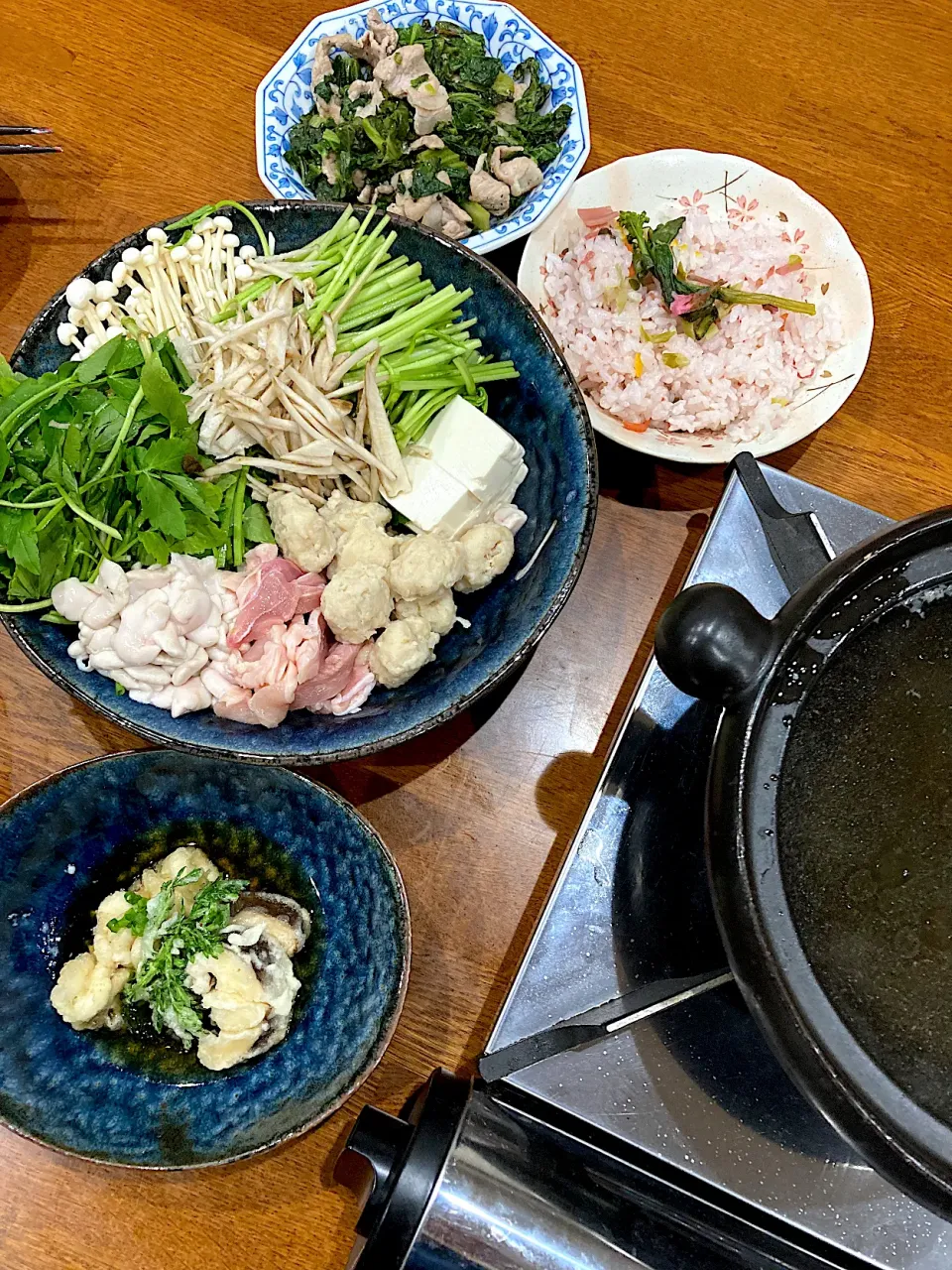 Snapdishの料理写真:芹鍋で　晩ご飯|sakuramochiさん