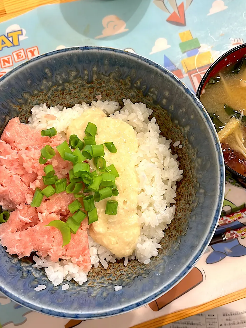 Snapdishの料理写真:ネギトロとろろ丼|ぺろたんさん