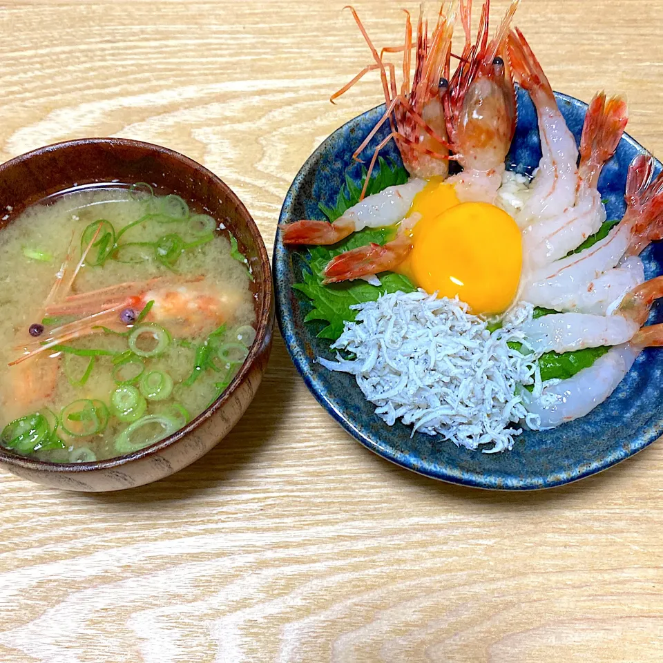 牡丹海老&釜揚げしらす丼と牡丹海老の味噌汁|Tomokoさん