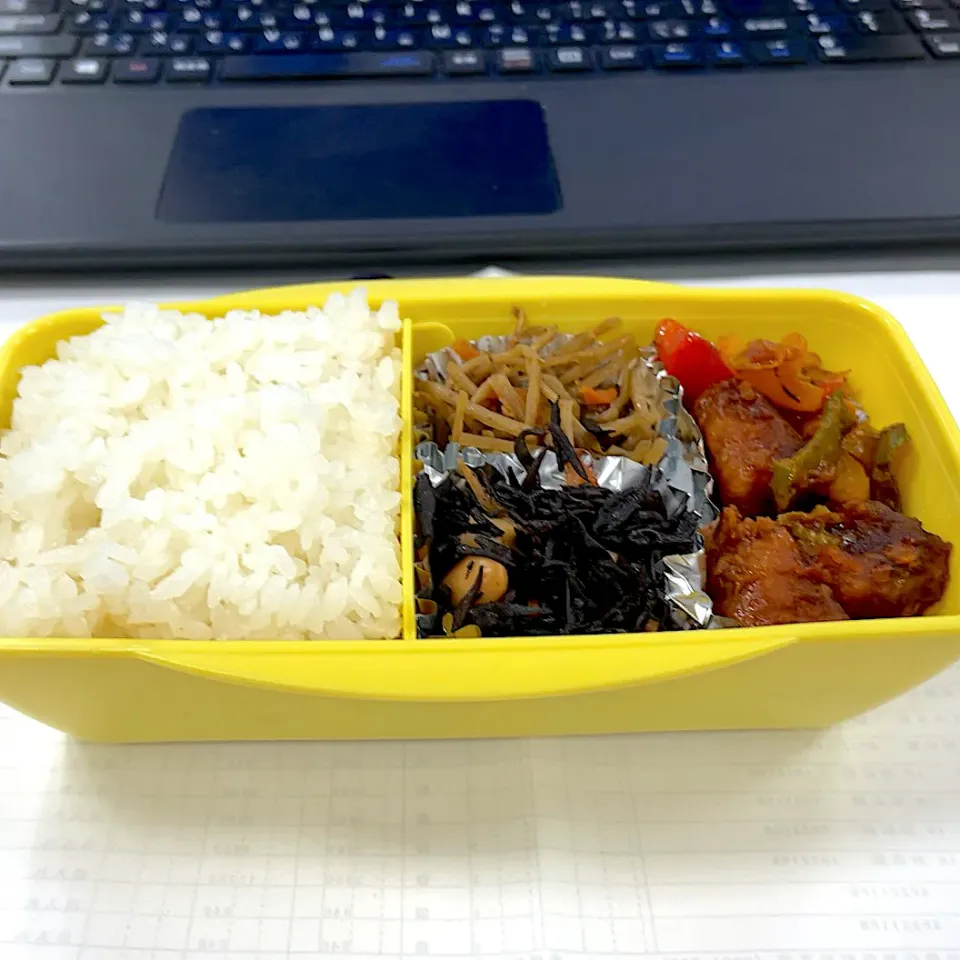 鶏肉の甜麺醤炒め弁当|黒蜜きなこさん