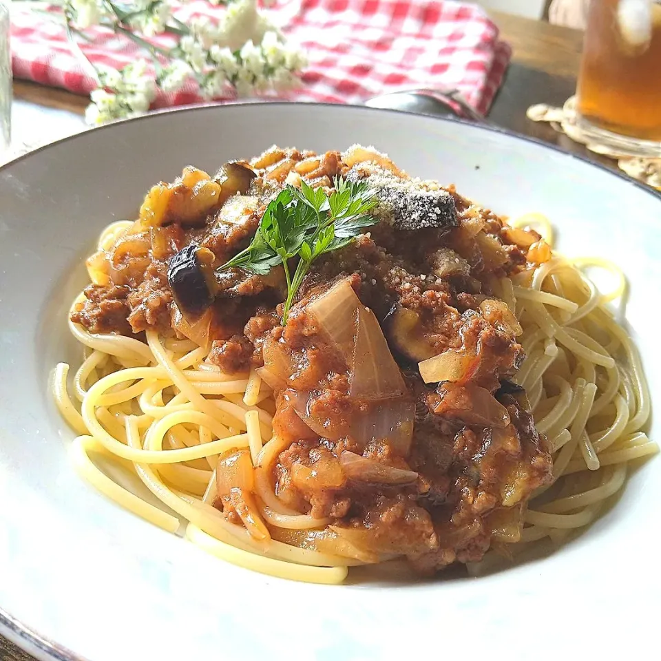 しゃなママさんの料理 とろんとろ～んボロネーゼ茄子ボート♪のミートソースでボロネーゼパスタ🍝|とまと🍅さん