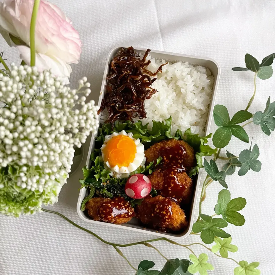 Snapdishの料理写真:3/28❤︎主人のひとくちヒレカツお弁当🌱|Makinsさん