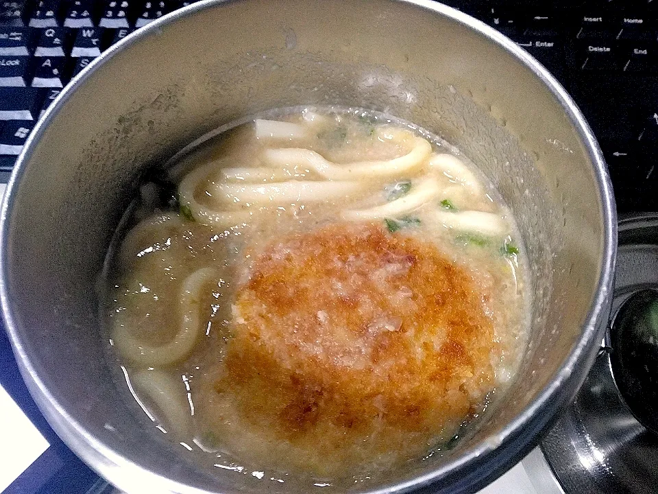 白菜と肉団子鍋を粉砕したポタージュコロッケうどん|darkbaronさん