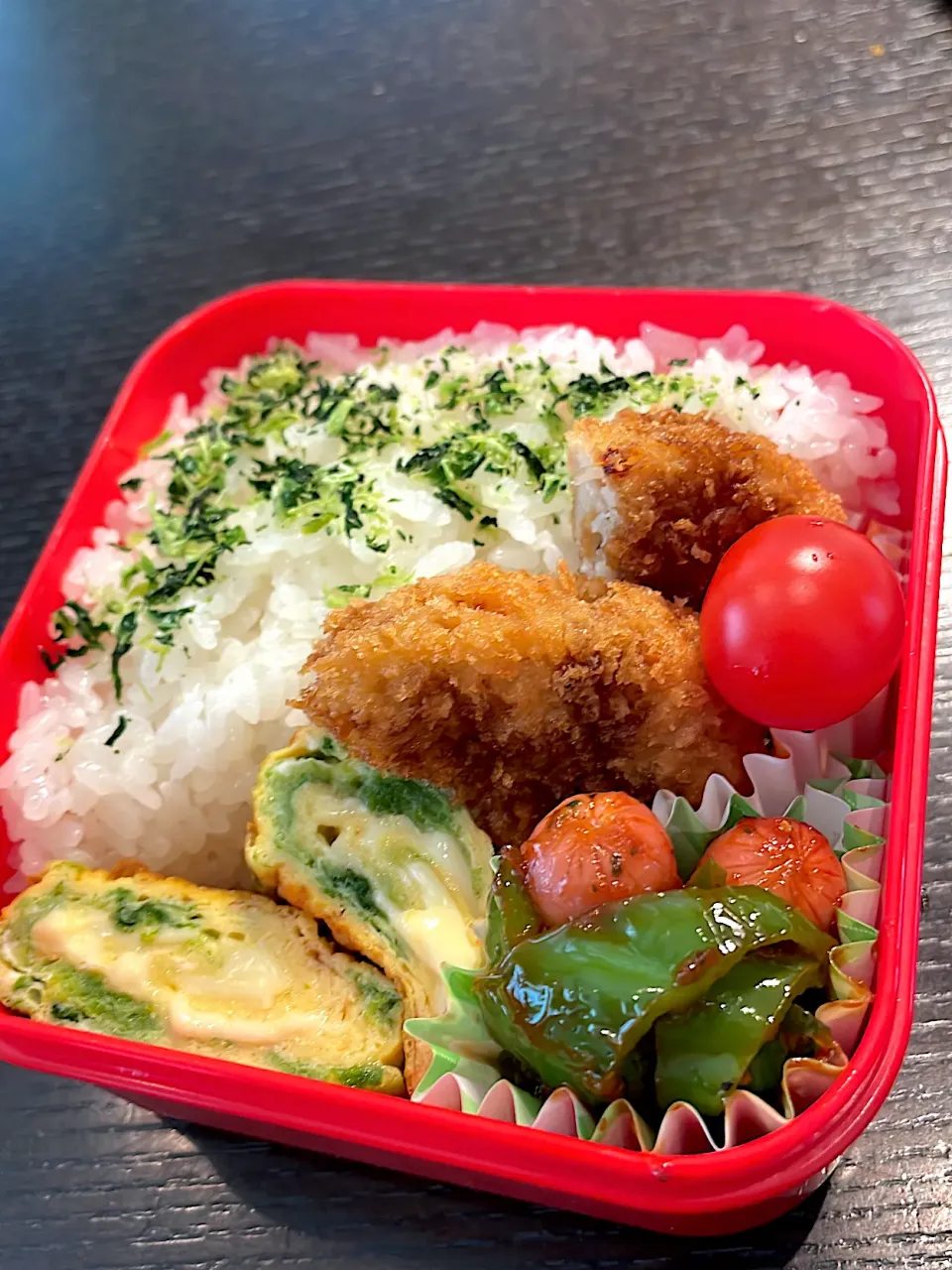 Snapdishの料理写真:アオサの卵焼きとメンチカツのお弁当|雑草シェリーさん