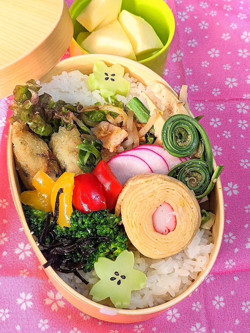 本日のお弁当〜えびカツと山菜のきんぴら弁当〜|f.1125beさん