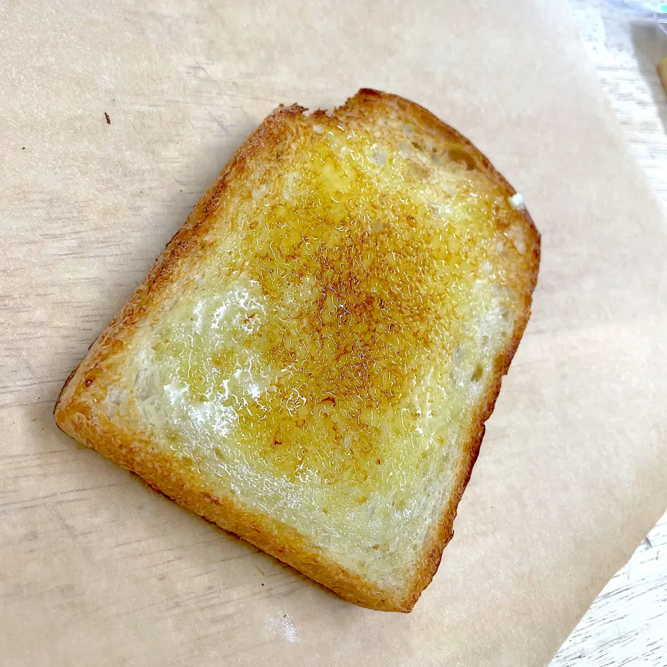 玄米食パン🍞ハードな食感🤣歯ぐき切れそう（笑）最高に美味しいグルテンフリーパン✨|美味飯さん