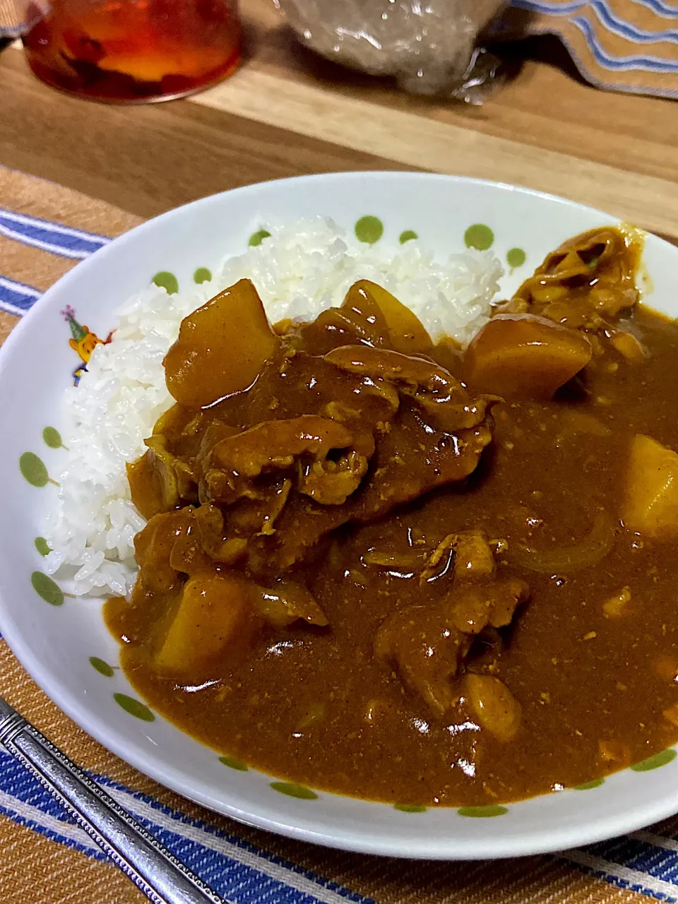 お夕飯。息子作のカレーライス🍛ご馳走様でした！|renharuruさん