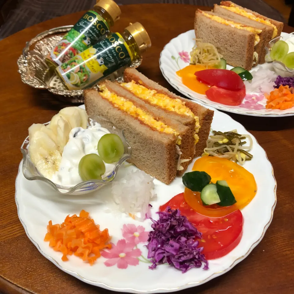 たまごサンドモーニングプレート🥗シーズニングオイル💐|henryさん