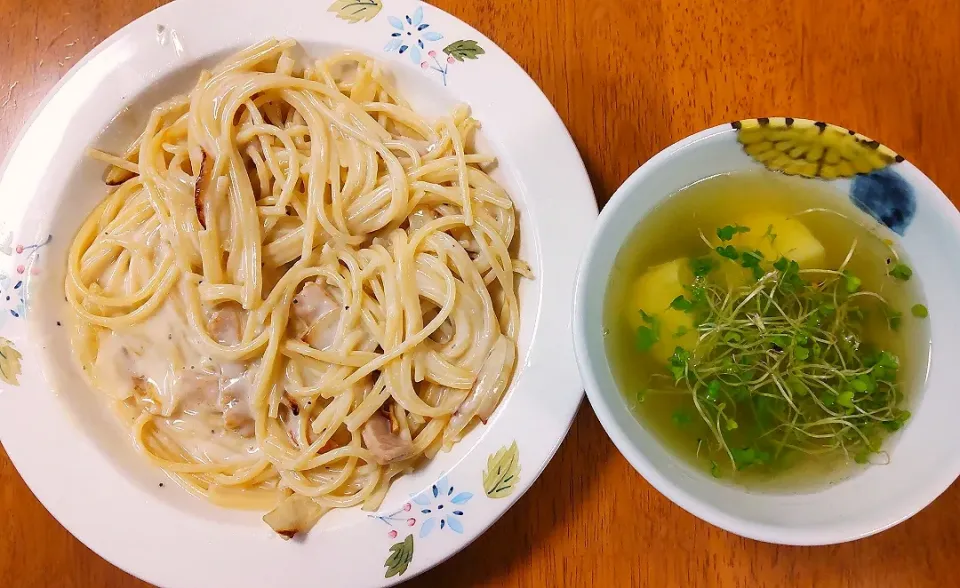 Snapdishの料理写真:2023 0317　チーズクリームパスタ　野菜スープ|いもこ。さん