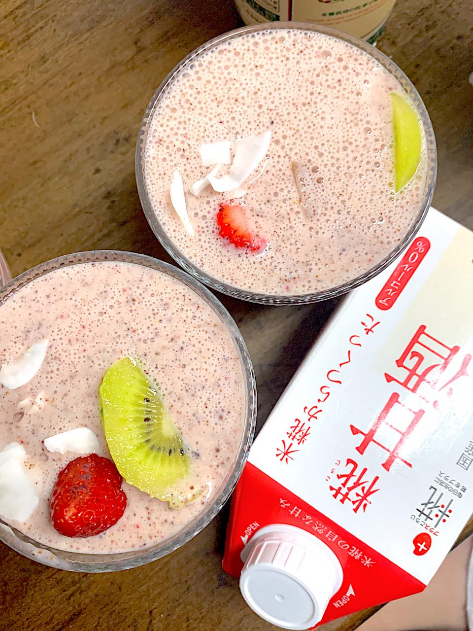 糀甘酒とカカオニブのフルーツスムージー