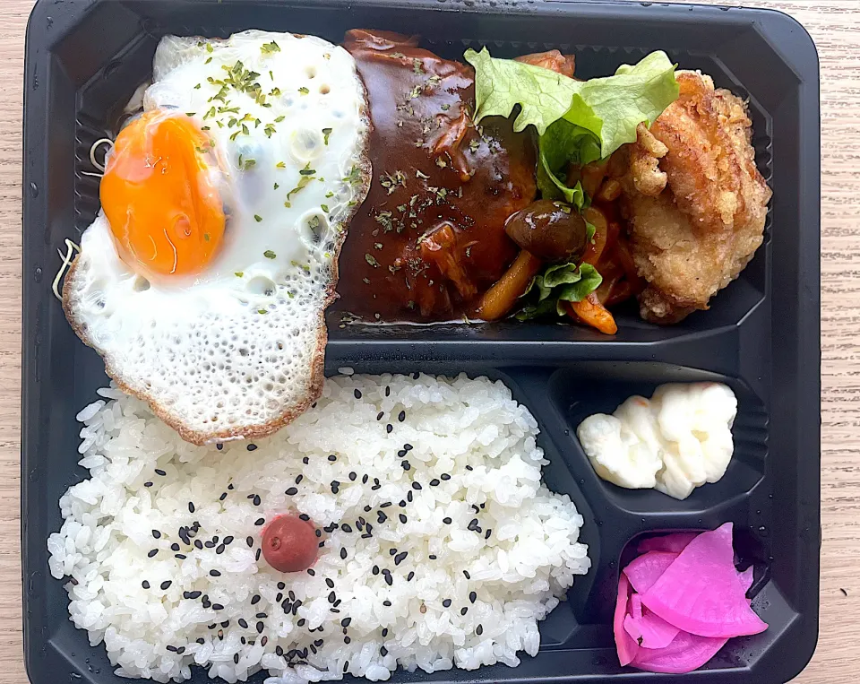 ハンバーグ弁当　税込600円|須佐 浩幸さん