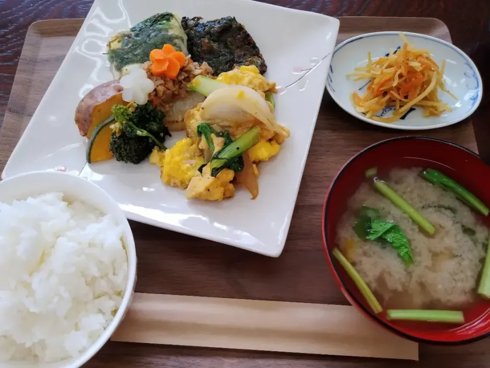 ランチ|ひんひさん