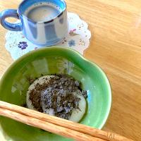黒胡麻きな粉餅とタンポポ珈琲❤️