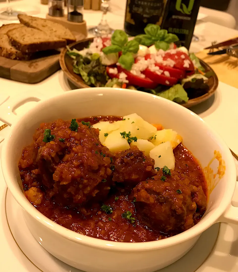 牛テールのトマトソース煮込み🍅➰🥂😋|ナムナムさん