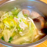 レタスの翡翠鍋💚塩麹はいい菌が死なないように火を止めてからのっけて食べます(❛ᴗ❛人)✧
