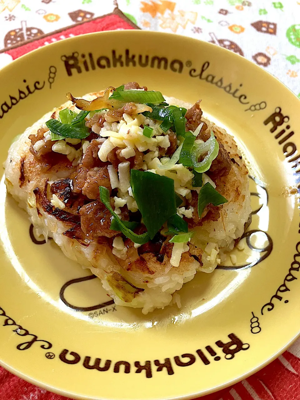 Snapdishの料理写真:焼きおにぎり焼肉のせ|KAORUNSHEEPさん