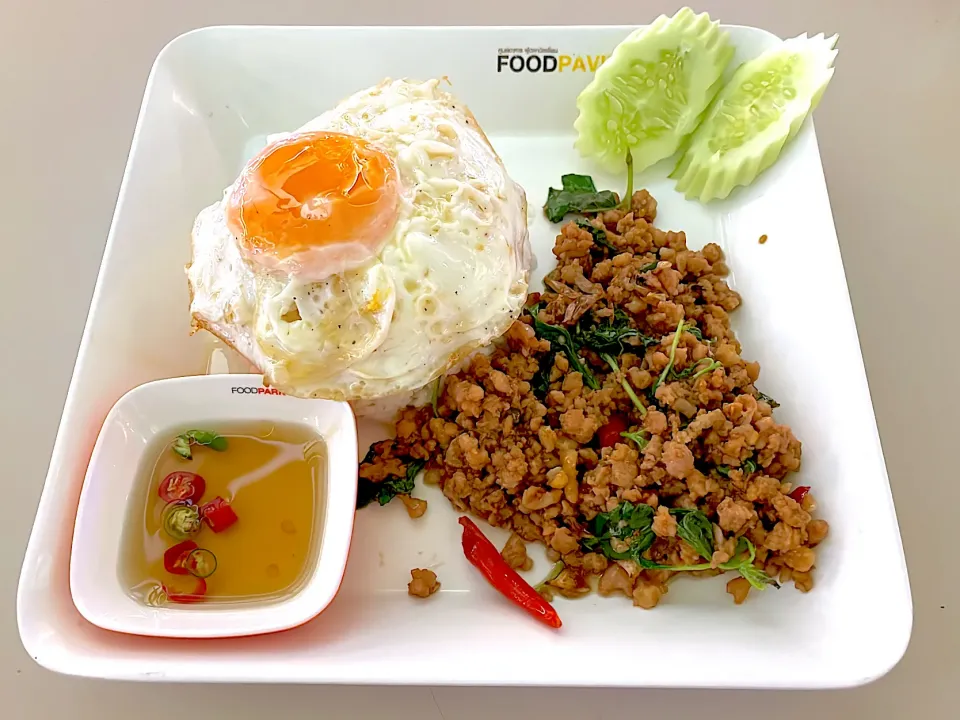 Ka Prao Moo (Thai Basil Pork)|270w178bさん