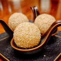 Sesame Rice Balls with Red Bean Paste filled with Liqueur|Thomas K L Ngさん