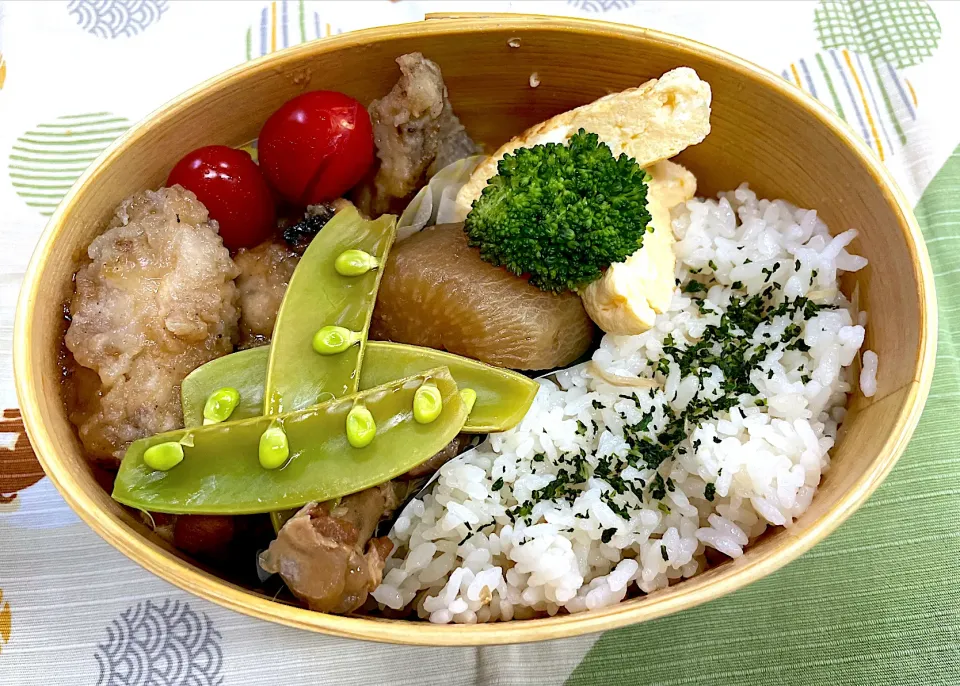 タラ煮付け、鶏肉と大根の旨煮、玉子焼き🍱|なお🅿️さん