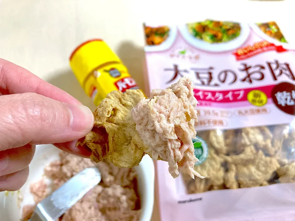 大豆のお肉乾燥スライスタイプをシーチキンマヨにディップ|pepiさん