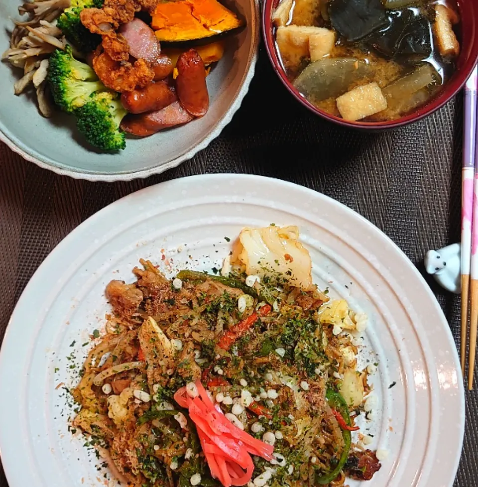 焼きそばで夕ご飯🍴|ポチさん