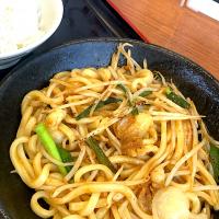 ホルモン焼きうどん