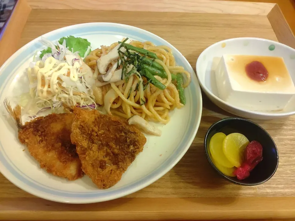 ☆アジフライ
☆たらこ醤油スパ
☆冷奴
☆たくあん＆しば漬け|chikakoさん