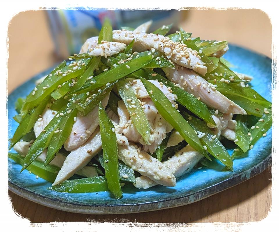 茎わかめと鶏ハムのごま油炒め