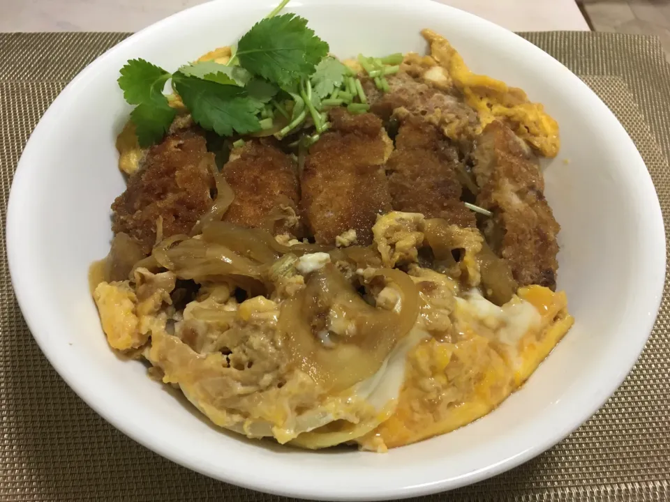 かつ丼|ももさん