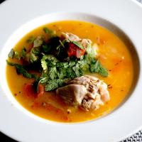 グルジア風手羽元とトマトのスープ