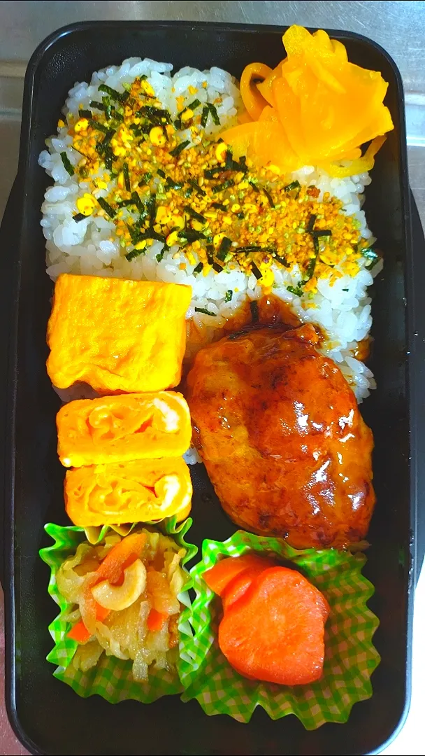 旦那弁当　2023/3/31

照り焼きハンバーグ
玉子焼き
切り干し大根
にんじんのグラッセ|ユキヨメ♪さん