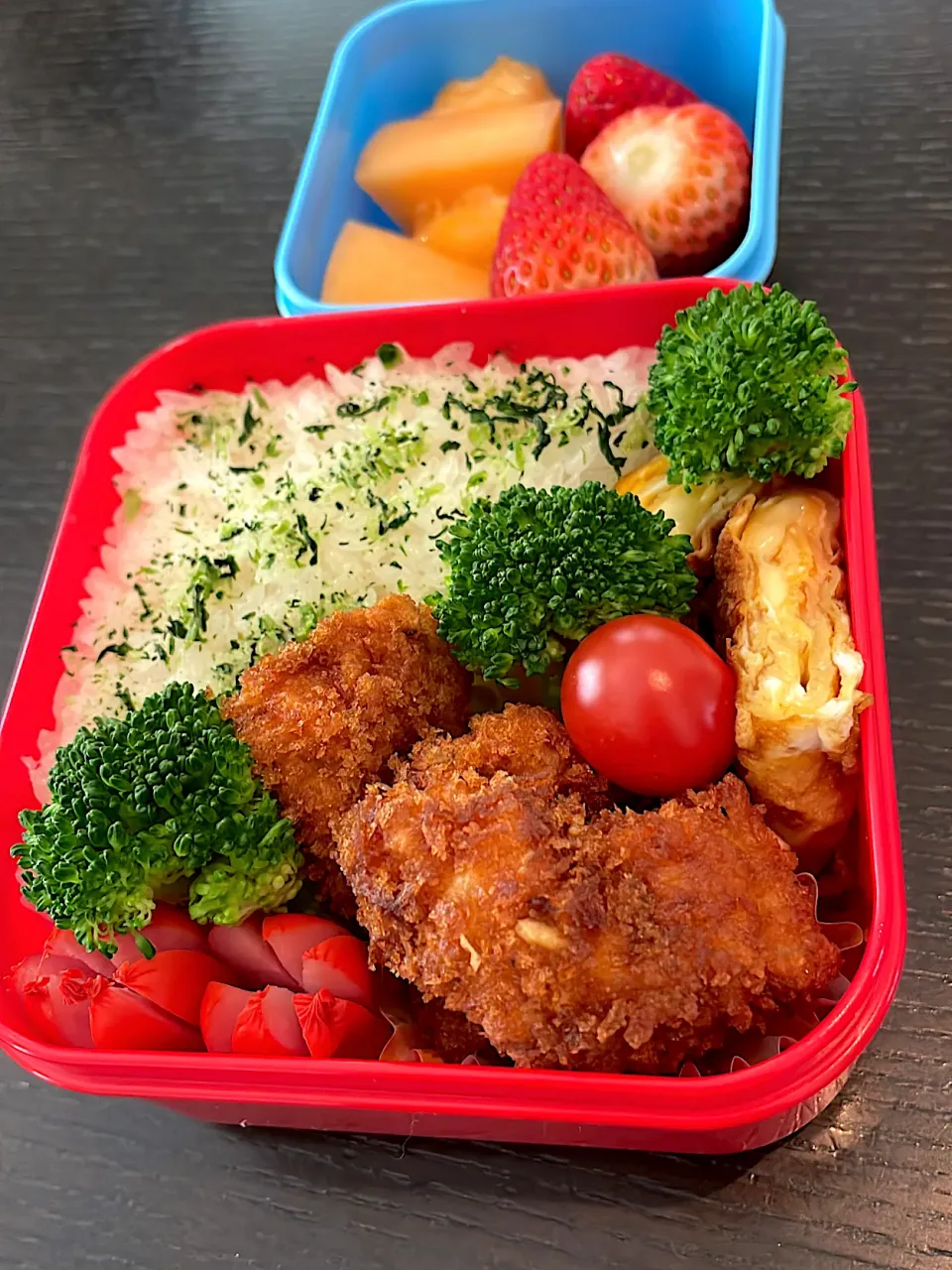 Snapdishの料理写真:鶏ムネフライ弁当|雑草シェリーさん