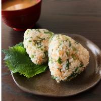 nonさんの料理 母の味。天然セリでセリご飯おにぎり。